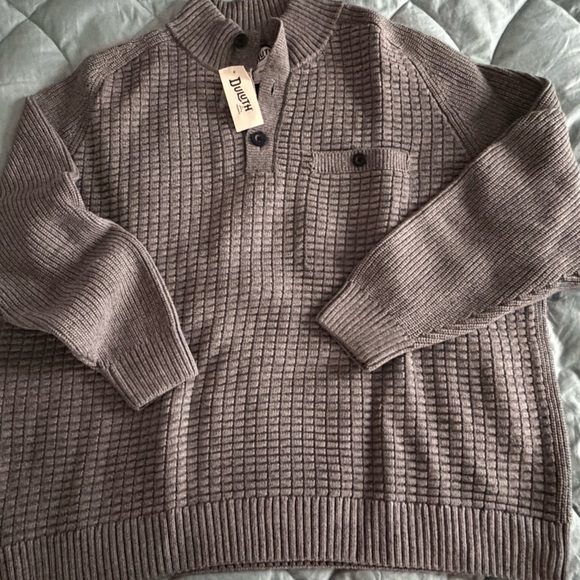 Duluth Trading Co Men's Tan V-Neck Sweater - Picture 3 of 5